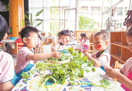 幼儿园开启一段特别“美食”之旅 激发孩子爱国情怀