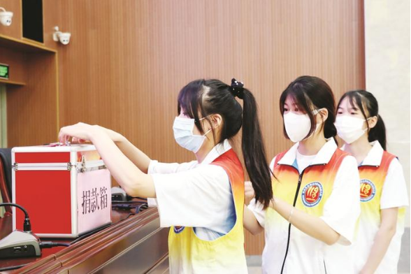 漳州卫生职业学院志愿消防大队为学生筹集善款