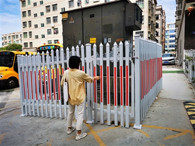 幼儿园门口变电站围栏已作加密处理 隐患已完全解除