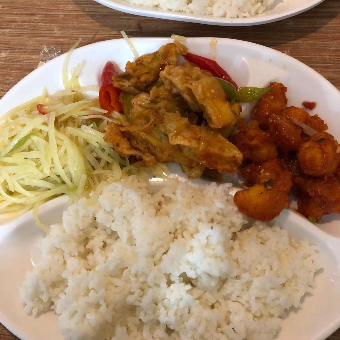 两所学校开展珍惜粮食主题活动 养成良好勤俭习惯
