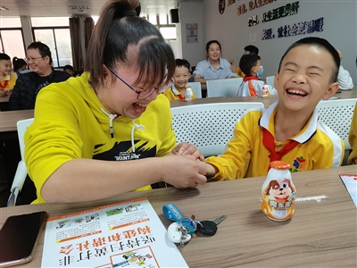 宝盖镇举办家庭教育心理沙龙 给家长送来育儿秘诀