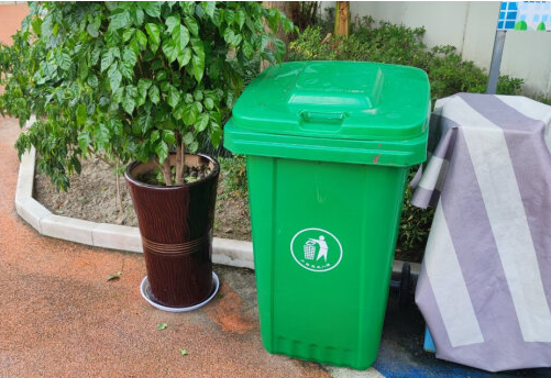 爱护垃圾桶也是文明细节 关乎一座城市形象“大事”