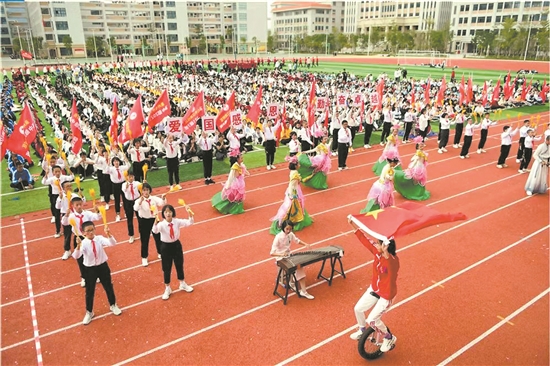 泉州市不少学校纷纷举行运动会 提高学生体质健康水平