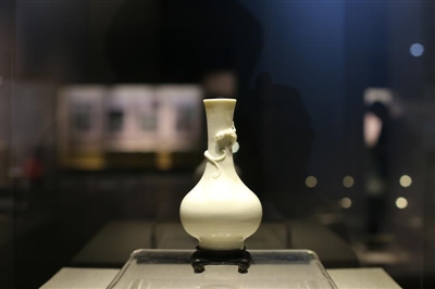 到泉州看福建黑白瓷器展 共展出文物近200件/套