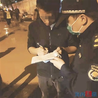 擅自占用城市道路 企业被处以22500元罚款