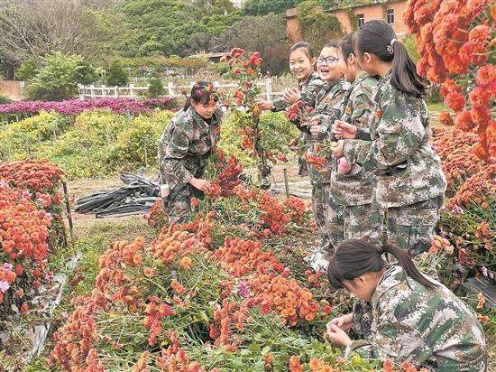 丰泽区小记者前往实践基地“探班” 培养正确劳动价值观