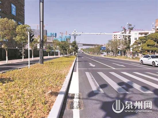 台商区杏秀路“白改黑”路段通过验收 