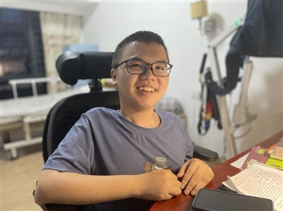 身患罕见疾病乐观顽强求学 吴承谕获评“福建励志先锋