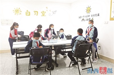 闲置商铺打造成“爱心自习室” 为周边学生提供“歇脚处”