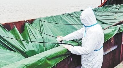福州海警查获走私冻品50吨 案值约300万元