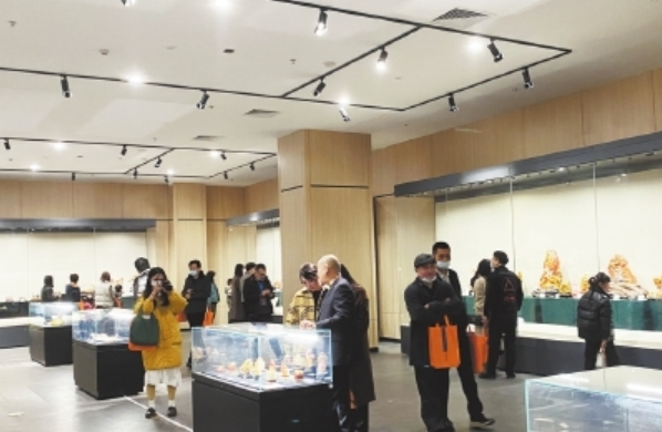 “2022年迎新春玉石·寿山石雕作品展”在福清侨乡博物馆开展