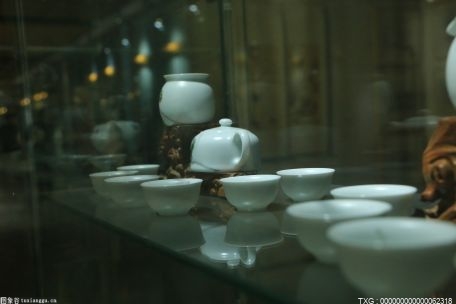 中国科大提出新方法 提升仿珍珠母结构陶瓷的韧<span class=