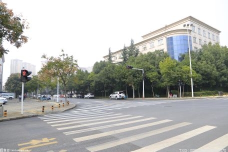 河北走稳路衍经济高质量发展之路 打造“沿着高速去旅游”新模式